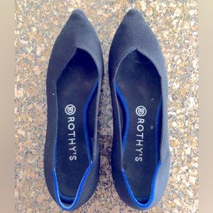 Rothy’s point black sz 10